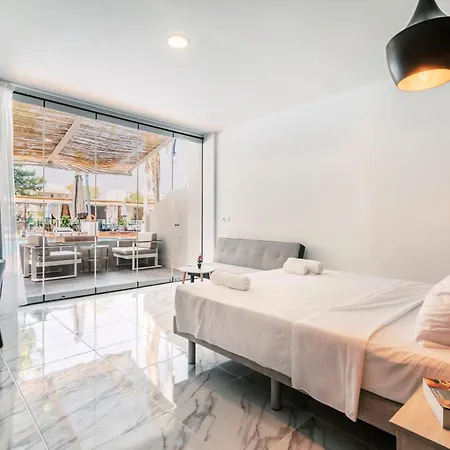 Bamboo Hotel Jalisos